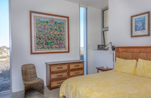 Los Zacatitos House | Fabulous Contemporary Getaway / 360 Degree Views / Beach / Pool