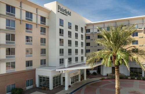 Chandler Hotel | Fairfield Inn and Suites Phoenix Chandler Fashion Center