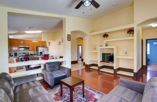 Alhambra House | Families w/Pet Welcome! Home 7 Mi to Chase Field