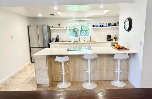 Tempe House | Family-friendly 4 bd with sparkling heated pool, putting green, games. ASU close