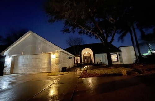McAllen House | Family Friendly Gem with Patio
