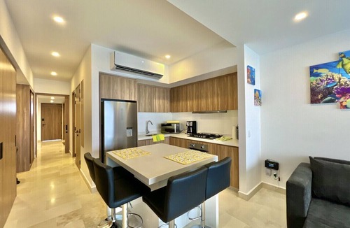Las Glorias Apartment | Family friendly 1 bdr sleeps 4 amazing views Amazing pools