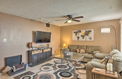Glendale House | Family Friendly! Poolside Desert Oasis in Glendale