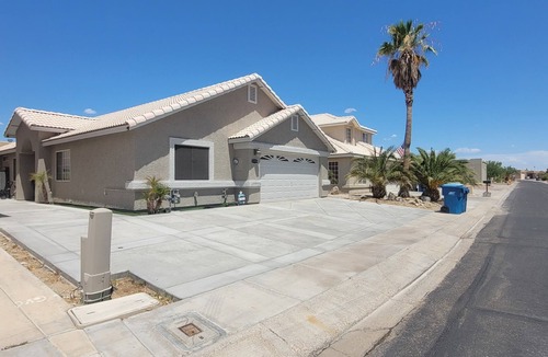 Needles House | FAMILY FRIENDLY RIVER HOUSE IN RIO BUENA VISTA COMMUNITY/NEEDLES
