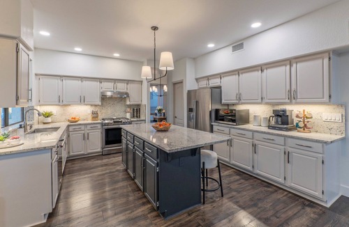 Crystal Shores House | Family Fun Lakefront, Htd Pool, Spa, Putt Green, Kayaks, Covered Patio w/TV, Indoor Games