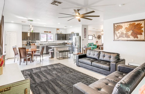 Alta Vista Estates House | Family Home w/Community Perks in Peoria