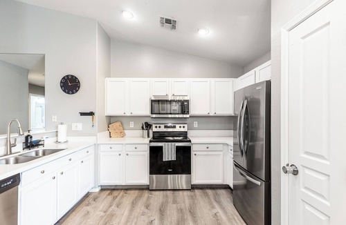 Villages At Queen Creek House | Family Retreat with Private Heated Pool near Golf Course and AZ Athletic Grounds