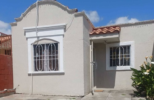 La Joya House | Family small House in Gated community, secure and Private.