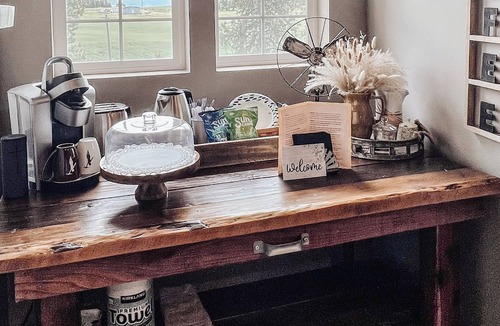 Colbert House | Famous tranquil GreenBluff barn on 10 acres, huge views, north Spokane