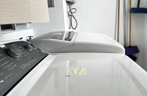 Guadalajara Apartment | Fast WiFi★Wash/Dry★ComfyBed★Free Parking★24-7Security