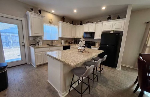 McAllen House | Feel right at Home - Mi casa es tu casa