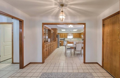 Pharr House | Fenced Backyard Pet Friendly Garage Parking