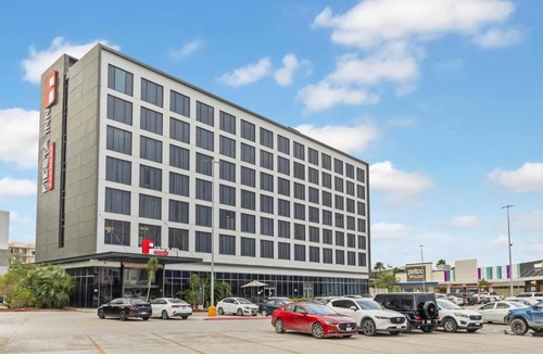 Cancun Hotel | Fiesta Inn Express Cancún Cumbres
