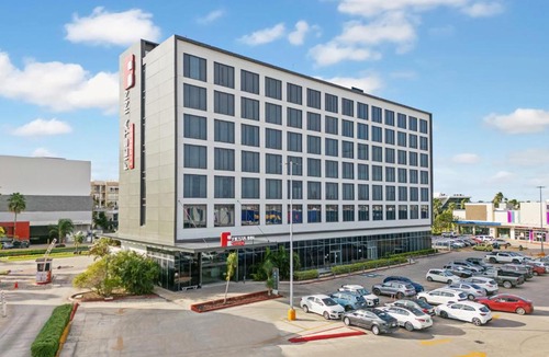 Cancun Hotel | Fiesta Inn Express Cancún Cumbres