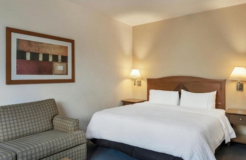 San Luis Potosi Hotel | Fiesta Inn Express San Luis Potosí Oriente