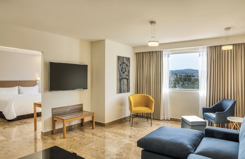 Granja Hotel | Fiesta Inn Guadalajara Periferico Poniente