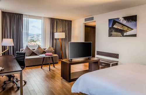 Tuxtla Gutierrez Hotel | Fiesta Inn Tuxtla Fashion Mall