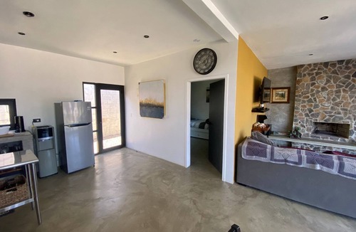 Valle de Guadalupe House | Finca de Piedra Valle- Moderna Cabaña