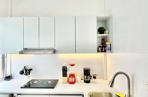 Oaxaca Apartment | Flat 1/1 500 mbps Wifi full kitchen, desk, office chair, 50" Smart TV-Monitor
