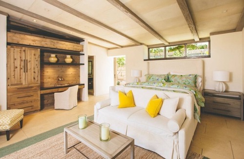 San Jose del Cabo Resort | Flora Farms Hayloft