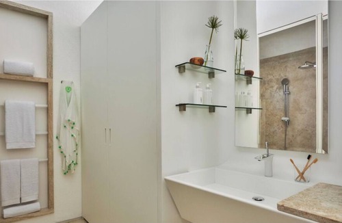 Zona Hotelera House | Four Bedroom Waterside Villa + Nanny Bedroom