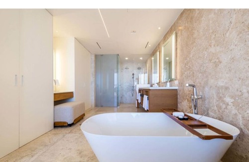 Zona Hotelera House | Four Bedroom Waterside Villa + Nanny Bedroom