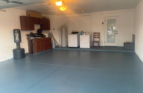 Glendale House | Free RV parking, two car garage, fenced backyard, minutes to Westgate