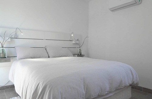 El Dorado Ranch Apartment | Friendly Home Studio Veleta 2 with WIFI