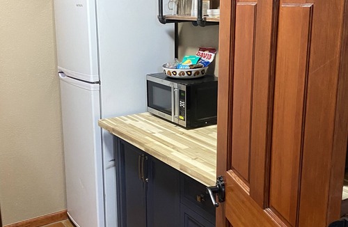 Equestrian Custom Estates Apartment | Front Studio - Guest quarters
