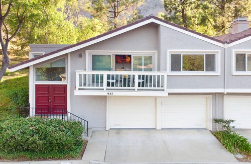 Oak Park House | Full 2Bd/2Ba Home in Oak Park w/Garage and more