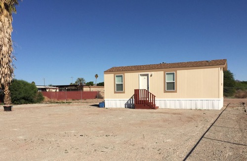 Yuma House | Fully Furnished One Bedroom Home with AC, Kitchen, inside Laundry