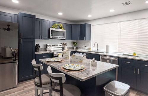 Tucson House | Fully Remodeled Rolling Hills Haus, Spacious 4-bed house on East side Tucson
