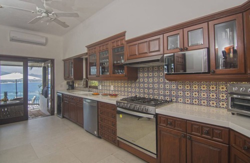 La Punta Villa | Fully staffed villa cook included
