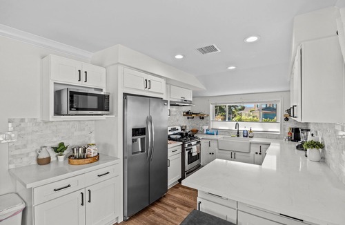 Glendora House | FUN Pool Home with Game Room near Disneyland/FIFA WORLD CUP