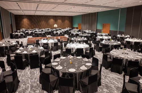 Leon Hotel | Galeria Plaza Leon