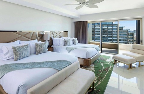 El Tezal Hotel | Garza Blanca Los Cabos 3-Bedroom 2 King, 2 Queens, Gourmet Kitchen, 3.5 Bath