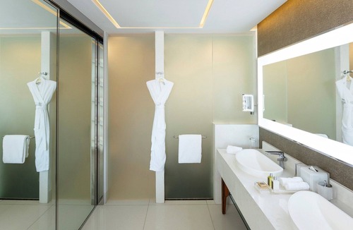 Cabo San Lucas Resort | Garza Blanca Luxurious 4-bedroom 6501 sqf penthouse ocean front resort in Cabo