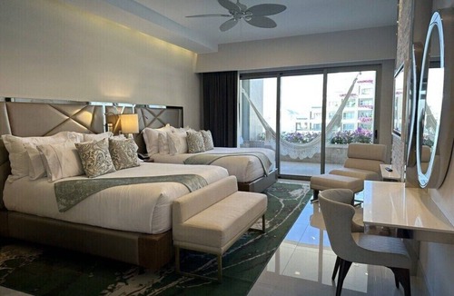 El Zacatal Resort | GARZA BLANCA LUXURY 5 DIAMOND RESORT IN LOS CABOS OR CANCUN-2BDRMS-3BATHS!