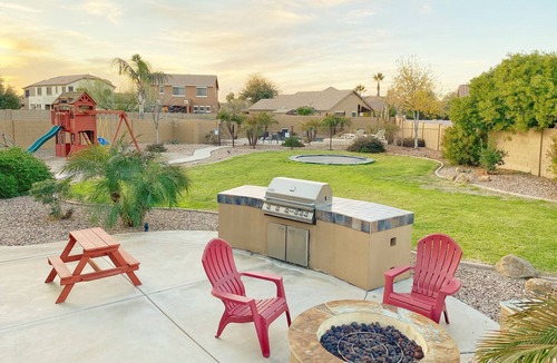 Power Ranch House | Gather! Heated Pool, 5 King Bedrooms, Playground, Trampoline & Pool Table