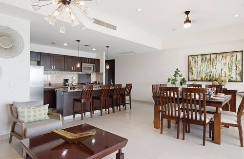 Zona Dorada Apartment | Gavias Golden | 3 Bedrooms, Beach, Pool & Gym