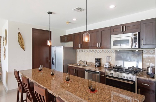 Zona Dorada Apartment | Gavias Golden | 3 Bedrooms, Beach, Pool & Gym