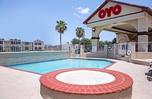 McAllen Hotel | Get Ready for Blissful Getaway! Visit Roselawn Cemetery and Mausoleum!