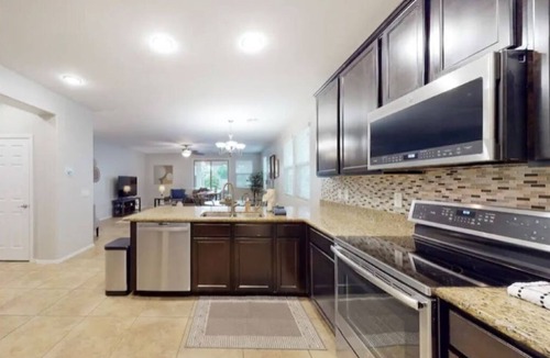 Glendale Sports and Entertainment District House | Getaway to Glendale