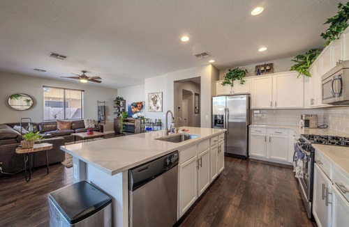Gilbert House | Gilbert Getaway-Immaculate 3 bedroom house