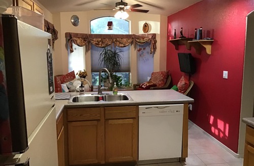 Gilbert House | Gilbert HOME AWAY FROM HOME -Relax and Enjoy-3 Bed -1 King, 2 Queens- 2 baths