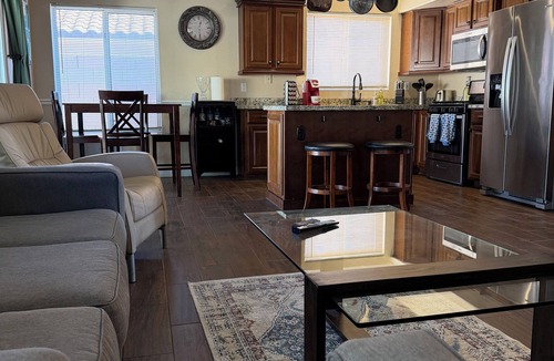 Maryvale Village House | Glendale Entertainment District State Farm Sox Dodgers NASCAR 3 bed home