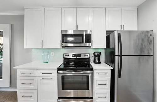 Scottsdale Estates Six Condo | Golf Course remodeled main floor condo in Old Town Scottsdale with King beds
