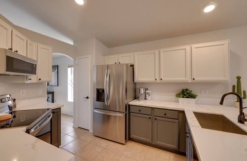 Arrowhead Ranch House | Golf Course View! Dog-Friendly Retreat in Glendale