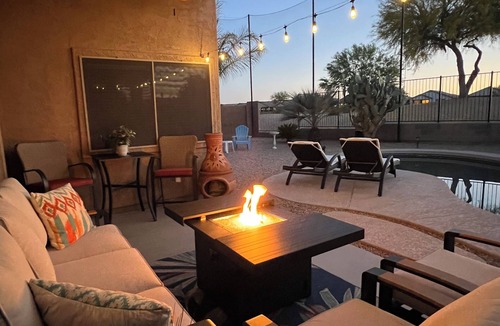 San Tan Valley House | Golfer's Paradise!-On Johnson Ranch Golf Course with pool!