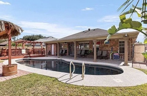 Mission House | Good place for a staycation or home away from home!